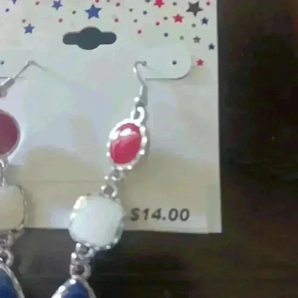 Red white and blue 4th of July dangly earrings - Picture 2 of 2
